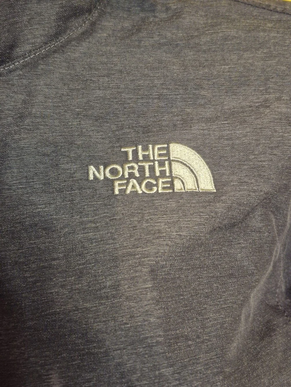 The North Face Dark Gray Hooded Rainproof Dryvent Jacket with Logo Pull